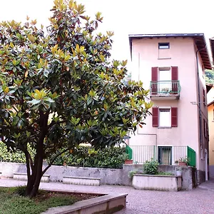Bed & Breakfast La Magnolia Guests House, Dervio